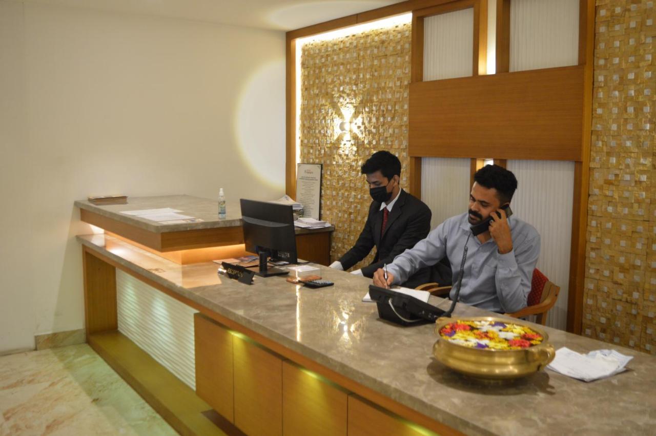 Hotel Apsara Shoranur Exterior photo
