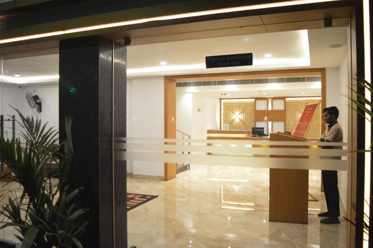 Hotel Apsara Shoranur Exterior photo