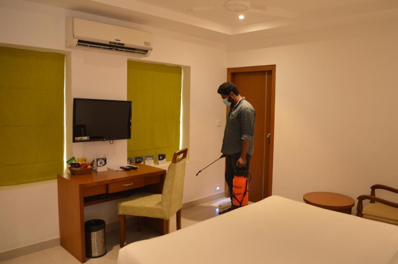 Hotel Apsara Shoranur Exterior photo